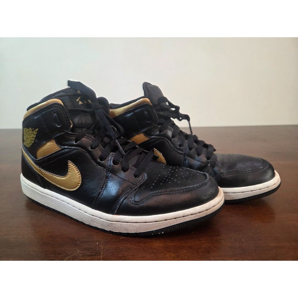 Air Jordan 1 High OG "Black Metallic Gold" (2020) — Style Code 555088-032: